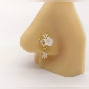 Dangling White Flower  SILVER (NOT GOLD LIKE THE PICTURE) Floral Nose Stud